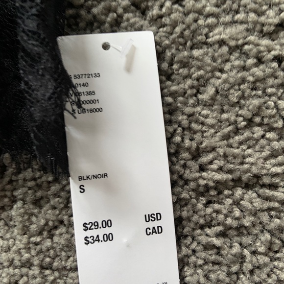 Urban Outfitters Lace Crop - Picture 5 of 8